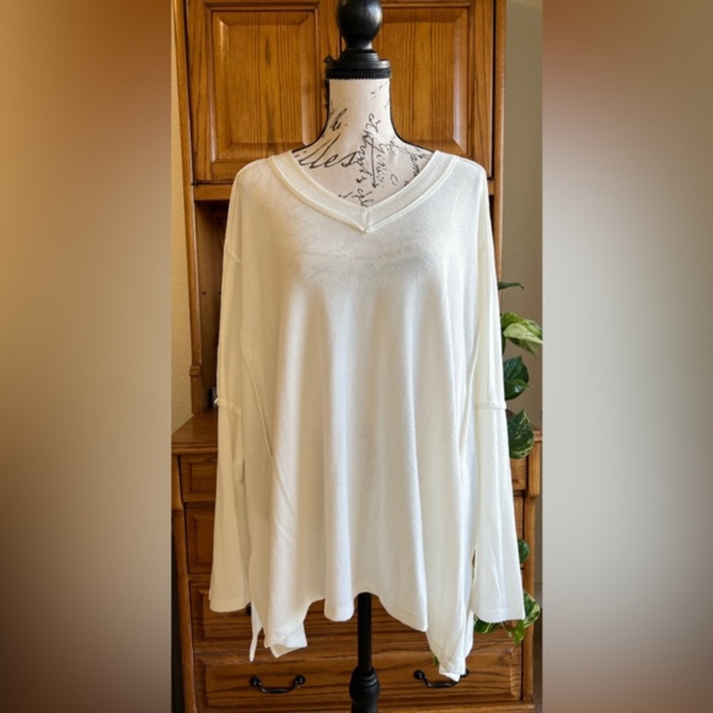 Easel‎ Cream V-Neck Long Sleeve Tunic Top Medium
